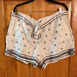LOFT High Waist White and Black Patterned Shorts